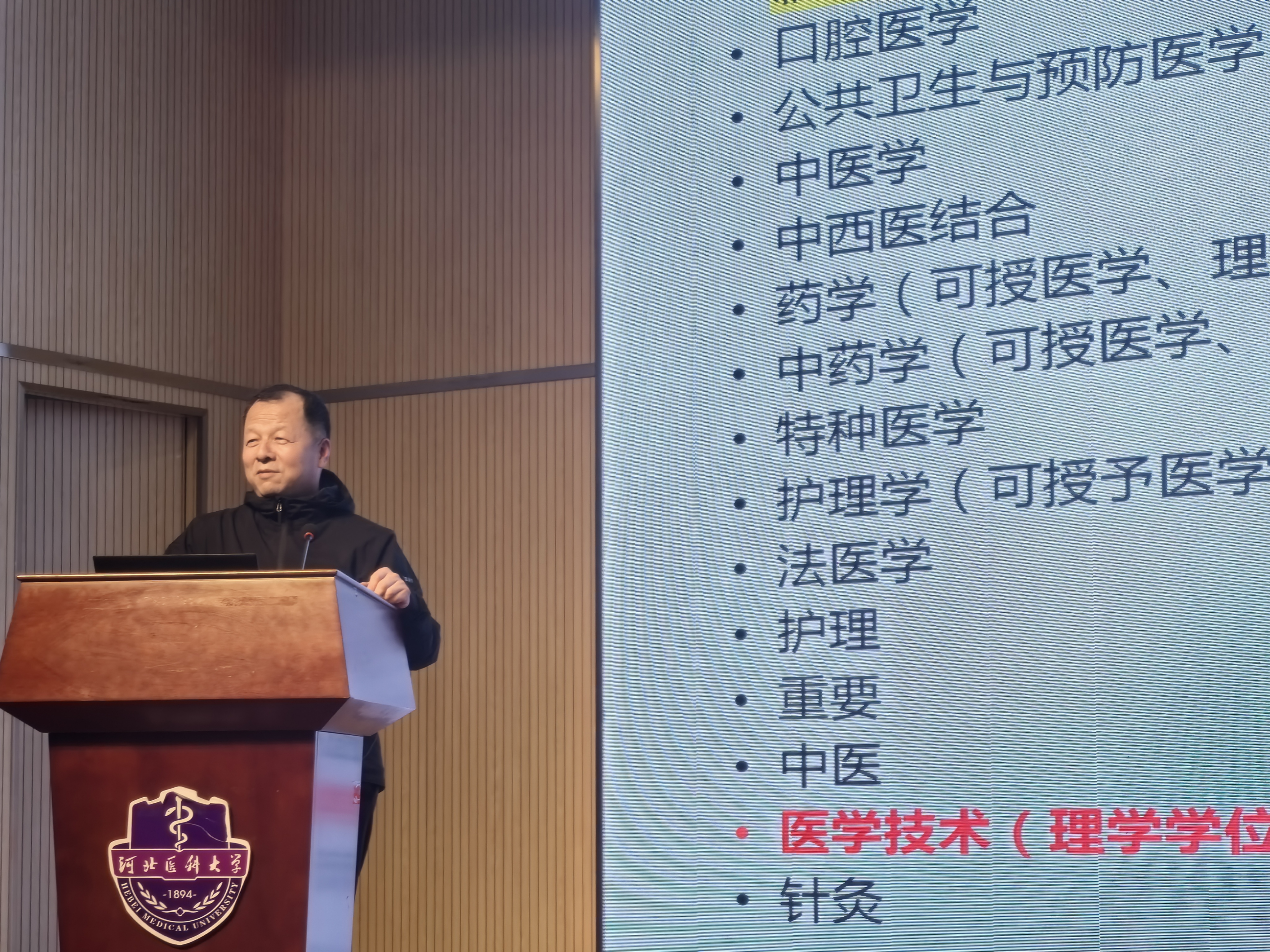 1730948522506075183.jpg 1730948522506075183.jpg